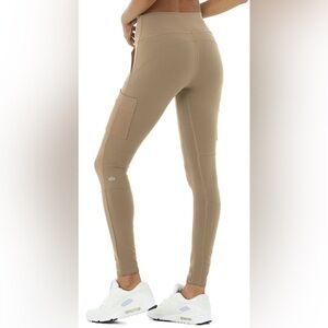 Alo Yoga High Rise Cargo Style Leggings Pull On Workout Pants Pockets Women’s XS